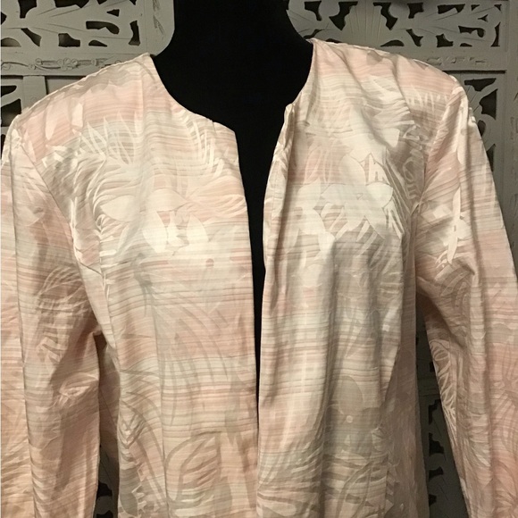 ANTHONY RICHARDS DARLING SHINY PINK & WHITE FLORAL PATTERN LONG SLEEVE JACKET - Picture 3 of 7